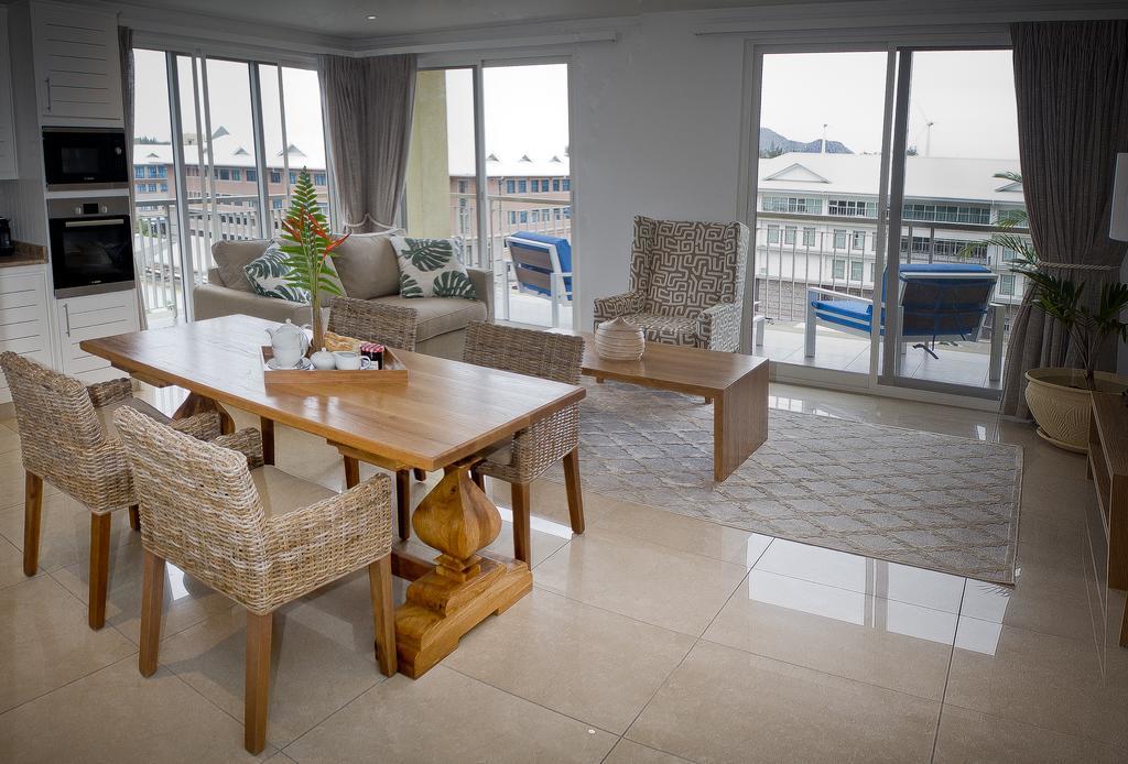 The Quadrant Luxury Apartments 빅토리아 외부 사진
